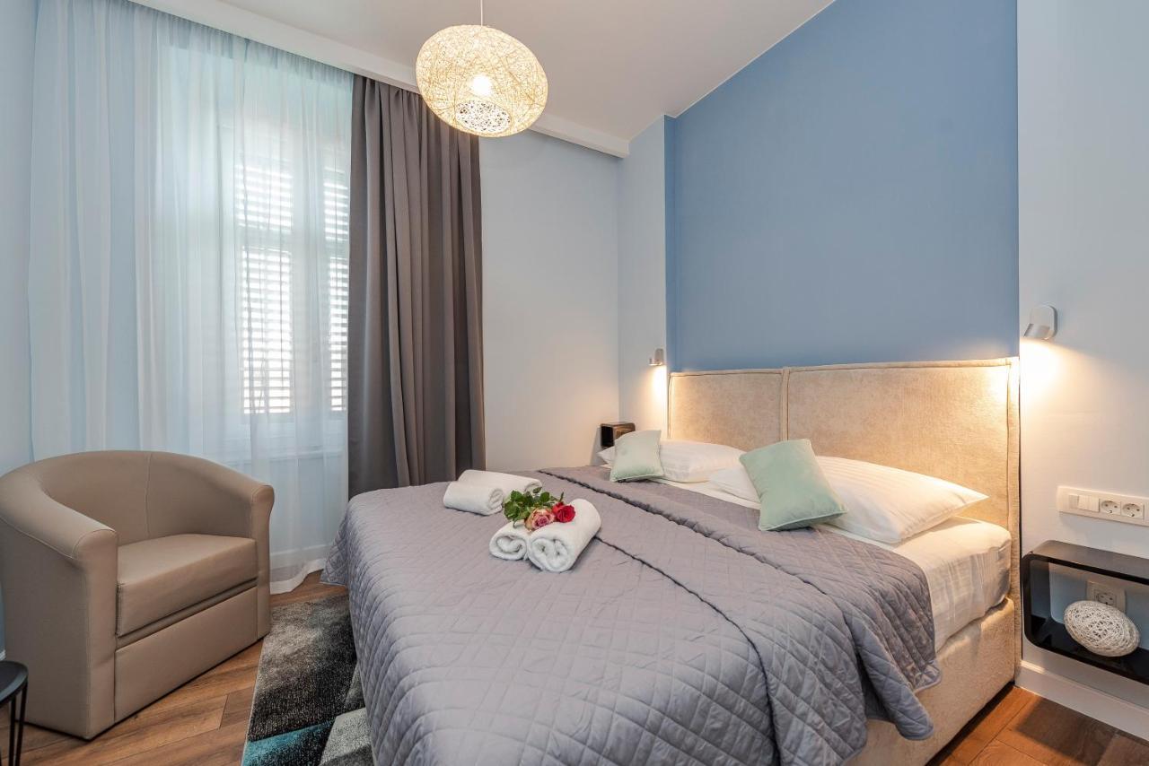 B&A Rooms Zara Esterno foto