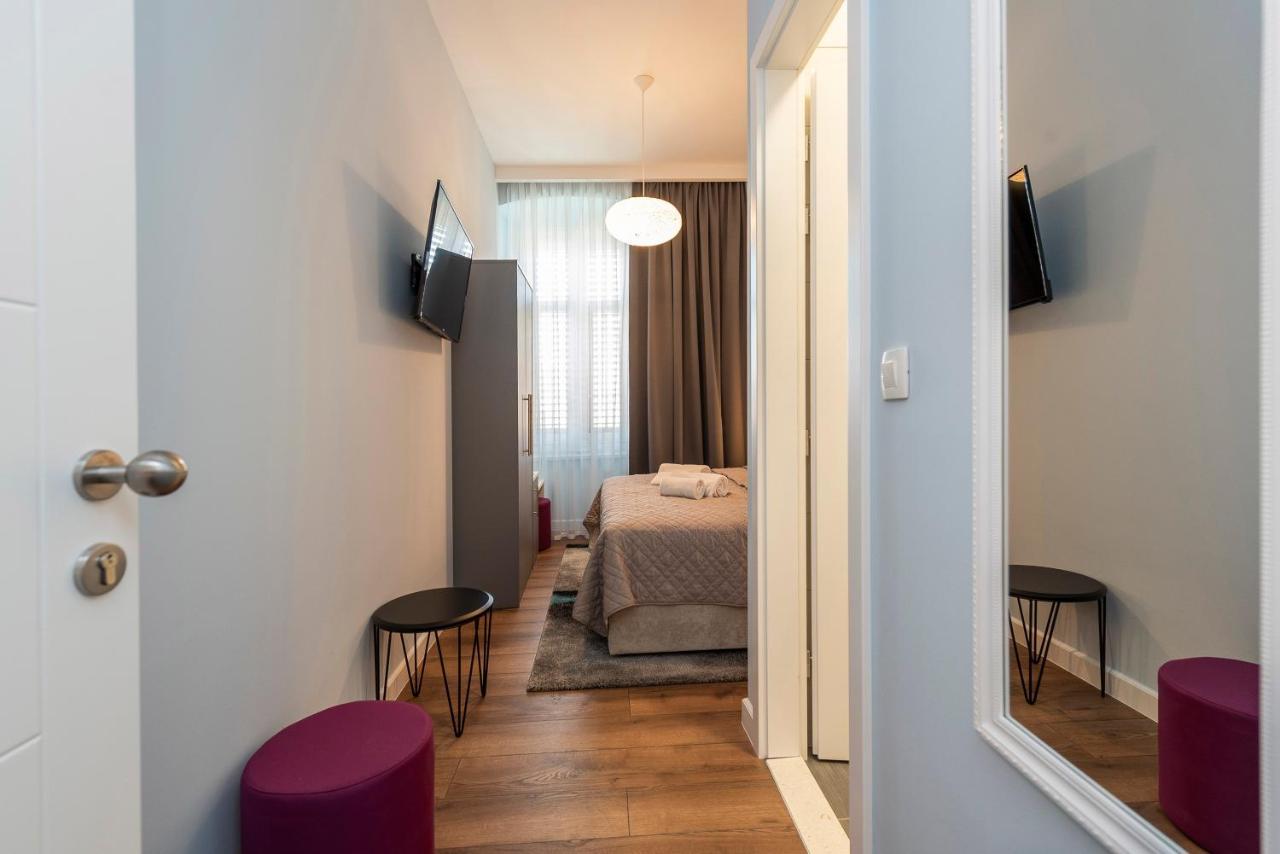 B&A Rooms Zara Esterno foto