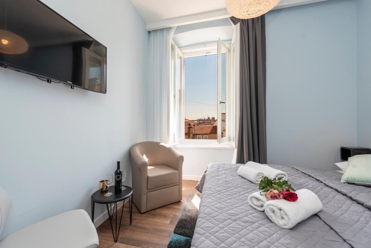 B&A Rooms Zara Esterno foto
