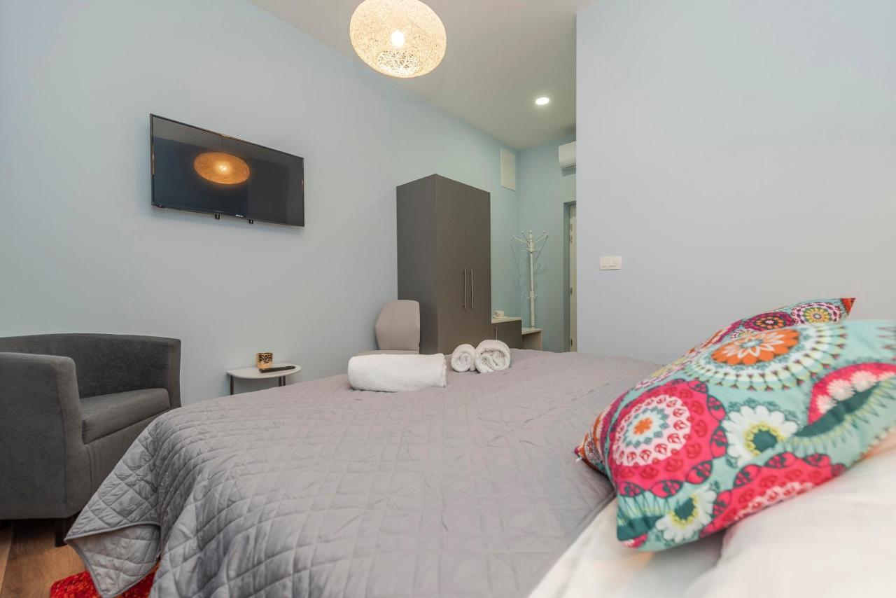 B&A Rooms Zara Esterno foto